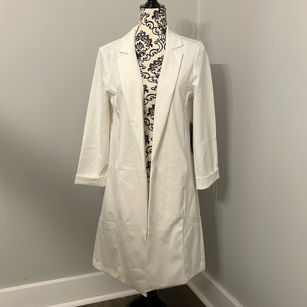 HAVE Los Angeles White Lab Coat